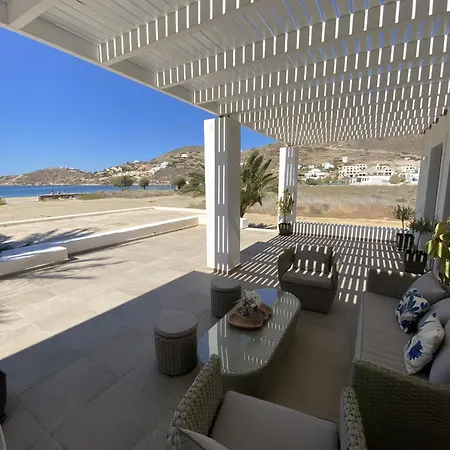 Luxury On The Chora (Ios)